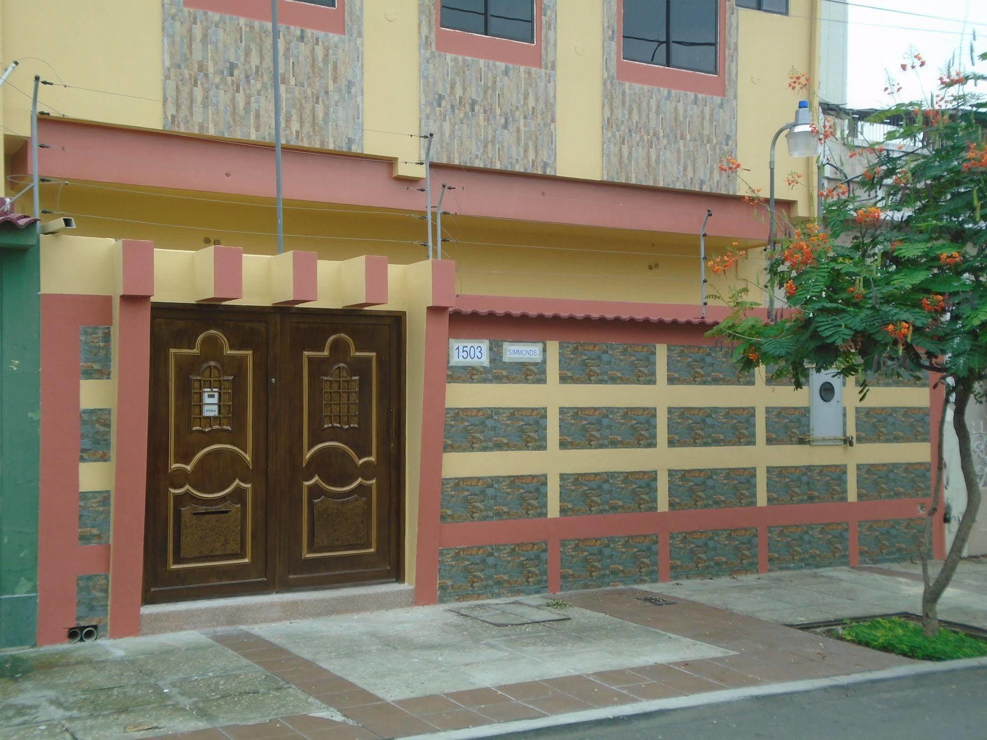 Simmonds Inn 瓜亚基尔 外观 照片
